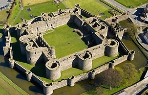 Seaside Escape at Ty Bugail - Holyhead