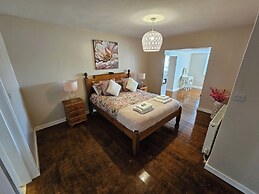 Seaside Escape at Ty Bugail - Holyhead