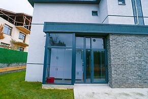Zümrüt villaları