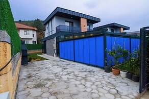 Zümrüt villaları