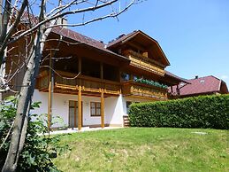 Apartment With Mountain Views & Ski Access