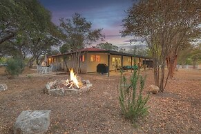 Whitewater River House - Game Room, Firepit, Walking Distance to White