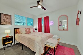 Whitewater River House - Game Room, Firepit, Walking Distance to White