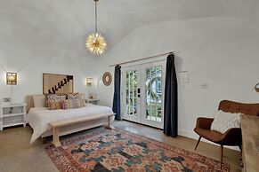 Poplar Place - Q With Hot tub and Firepit - 5 min to Main