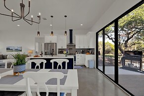 Serene Getaway Nestled in the Tx Hill Country!