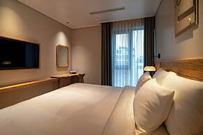 Nam Dat Hotel by D'Lecia Ha Long