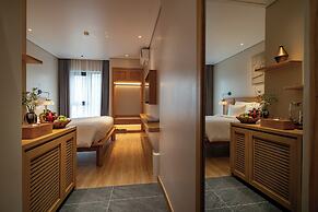 Nam Dat Hotel by D'Lecia Ha Long