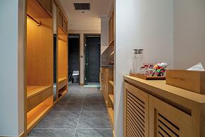 Nam Dat Hotel by D'Lecia Ha Long