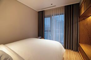 Nam Dat Hotel by D'Lecia Ha Long