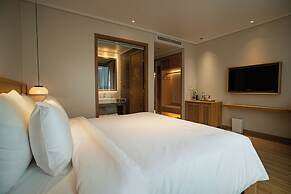 Nam Dat Hotel by D'Lecia Ha Long