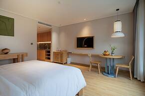 Nam Dat Hotel by D'Lecia Ha Long