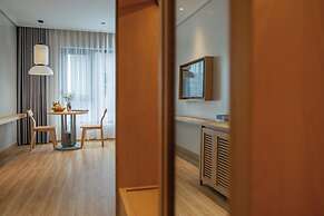 Nam Dat Hotel by D'Lecia Ha Long