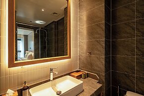 Nam Dat Hotel by D'Lecia Ha Long