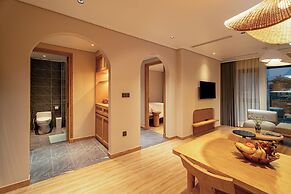 Nam Dat Hotel by D'Lecia Ha Long