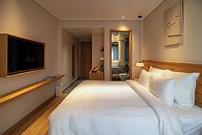 Nam Dat Hotel by D'Lecia Ha Long