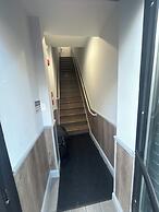 Cozy 2-3 Bedroom Apt in Center City