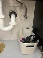 Cozy 2-3 Bedroom Apt in Center City