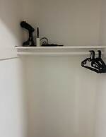 Cozy 2-3 Bedroom Apt in Center City