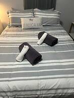 Cozy 2-3 Bedroom Apt in Center City