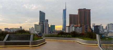 Moonway Luxury Suites At CORE Residence