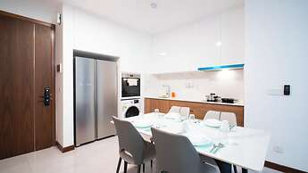 Moonway Luxury Suites At CORE Residence