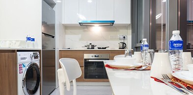 Moonway Luxury Suites At CORE Residence