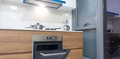 Moonway Luxury Suites At CORE Residence