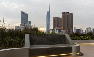 Moonway Luxury Suites At CORE Residence