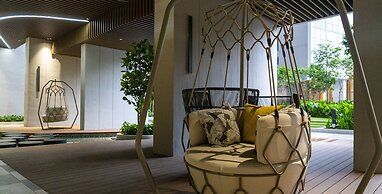 Moonway Luxury Suites At CORE Residence