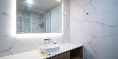 Moonway Luxury Suites At CORE Residence