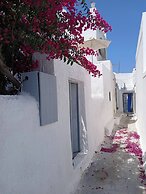 Charming 1705 Castle House in Pirgos Kallistis, Greece