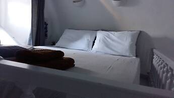 Charming 1705 Castle House in Pirgos Kallistis, Greece