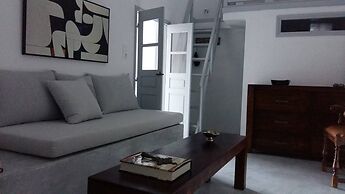 Charming 1705 Castle House in Pirgos Kallistis, Greece