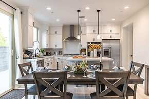 @marbella Lane -amazing 5BR Home in Rancho Mission