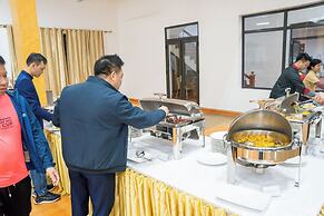 Núi Vàng Tràng An