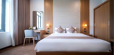 Núi Vàng Tràng An