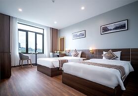 Núi Vàng Tràng An