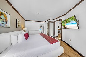 The Shoreline Suites