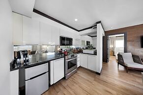 The Shoreline Suites