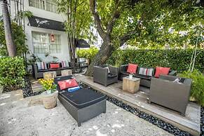 The Shoreline Suites