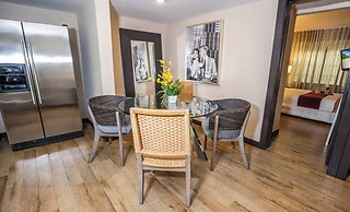 The Shoreline Suites