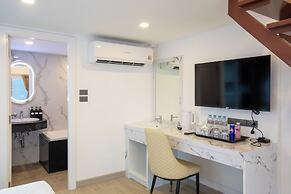 Airbus Hotel At Phawana Station