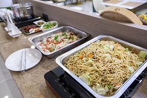 Airbus Hotel At Phawana Station