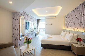 Airbus Hotel At Phawana Station