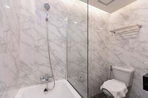 Airbus Hotel At Phawana Station