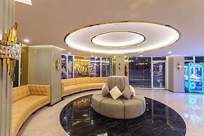 Airbus Hotel At Phawana Station