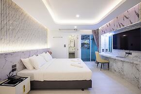 Airbus Hotel At Phawana Station