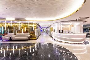 Airbus Hotel At Phawana Station