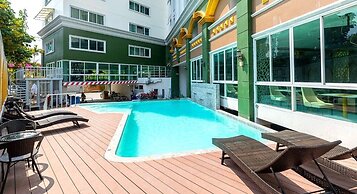 Airbus Hotel At Phawana Station