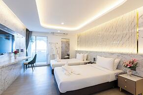 Airbus Hotel At Phawana Station